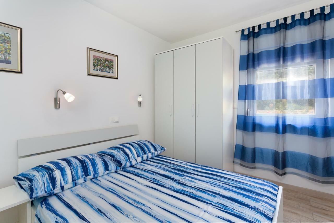 Apartments Silva Slatine Kültér fotó